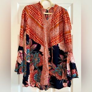 Umgee Boho Floral Print with Bell Sleeves and Tie Front Lightweight Top Medium
